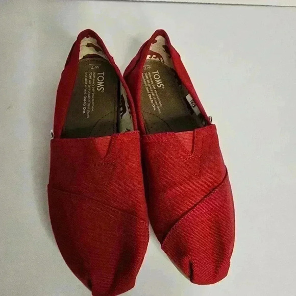 Tom's Women's Red Canvas Classic Minimalist Casual Comfy Slip On Shoes Size US 7 - Picture 5 of 11